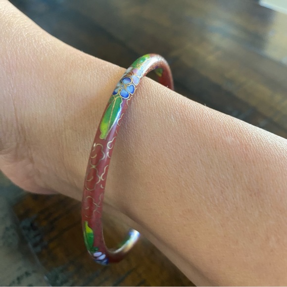 Vintage Cloisonné Enamel Hand Painted Small Bangle Bracelet Red/Flowers - Picture 2 of 6